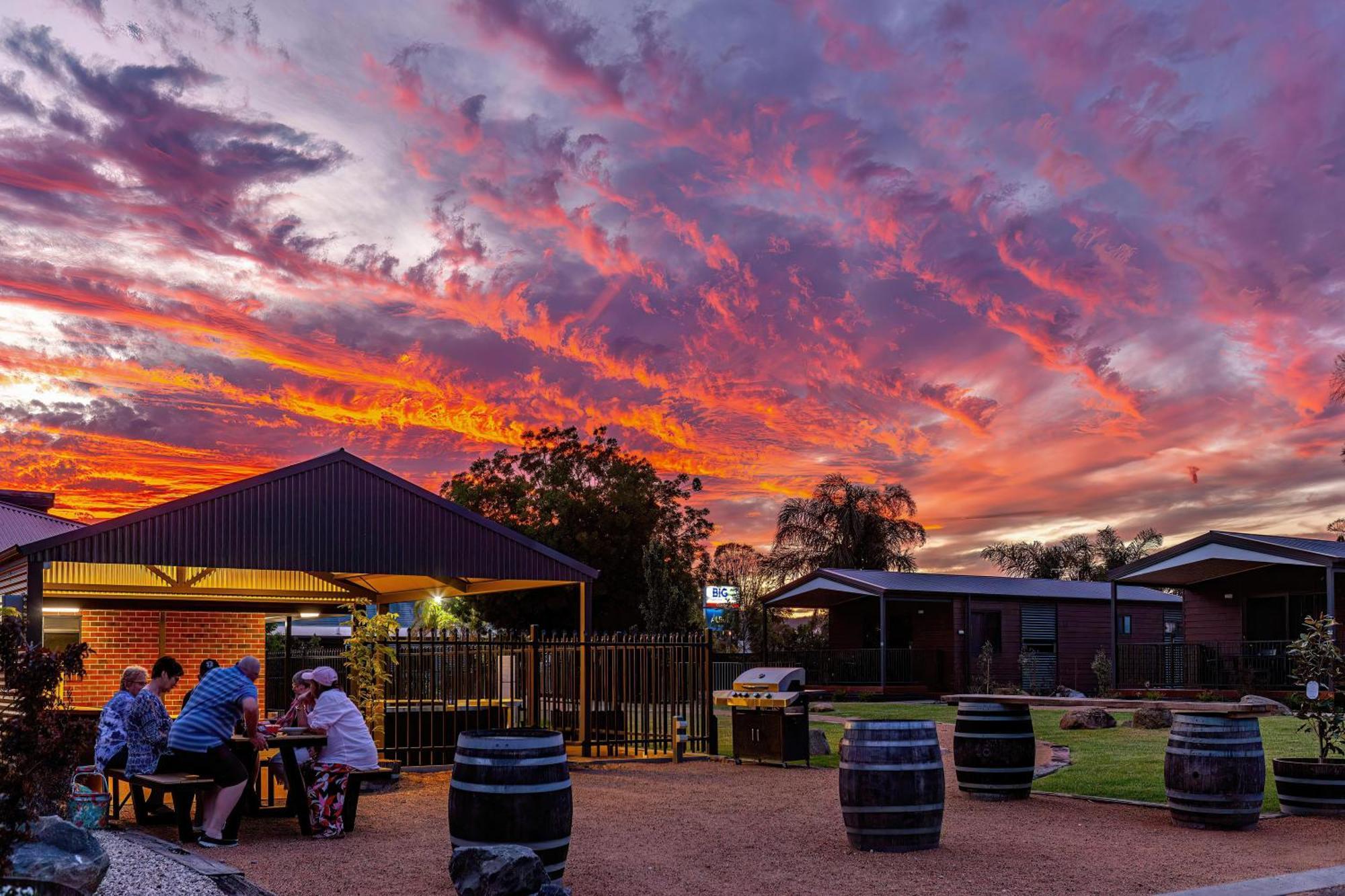 Готель Big4 Albury Tourist Park Екстер'єр фото